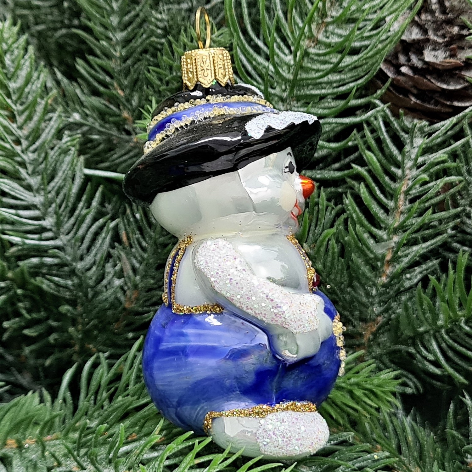 фото Стеклянная елочная игрушка Снеговик в шляпке маленький