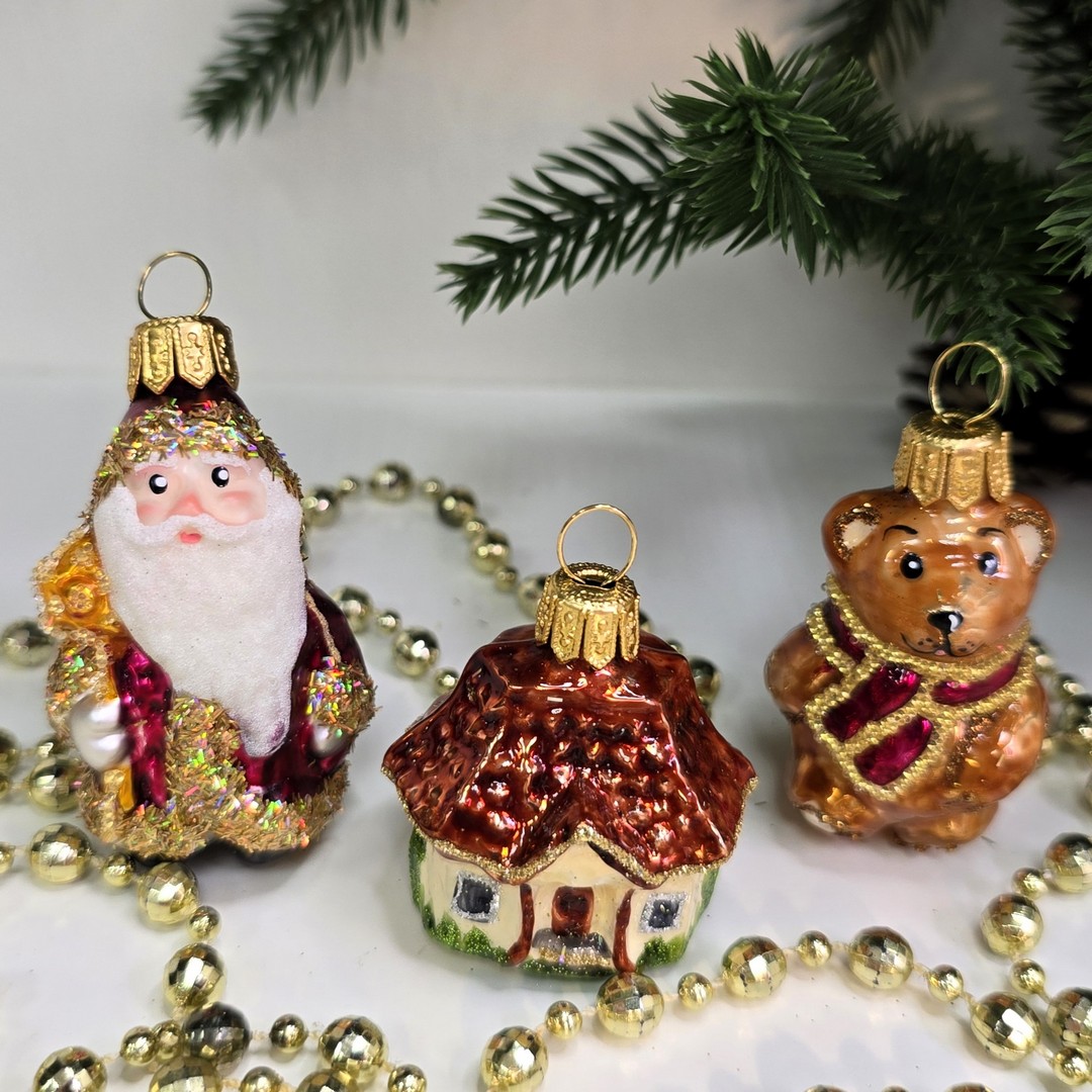 фото Набор стеклянных ёлочных игрушек Irena-Co Дед Мороз, домик и мишка
