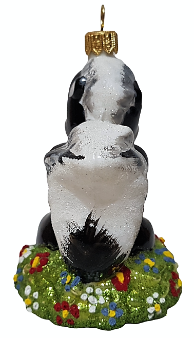 фото Стеклянная елочная игрушка Скунс Цветочек