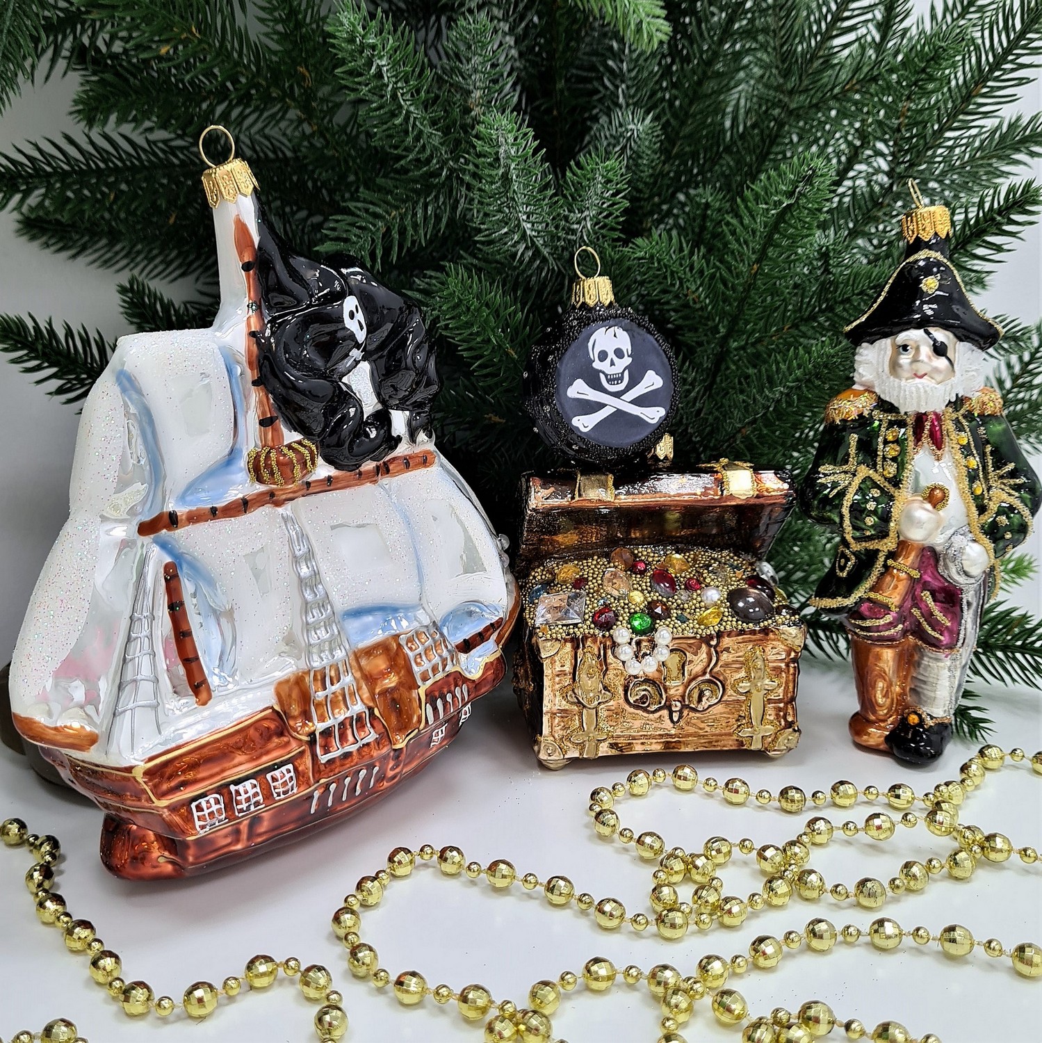 фото Набор ёлочных игрушек Пират, сундук, корабль и метка