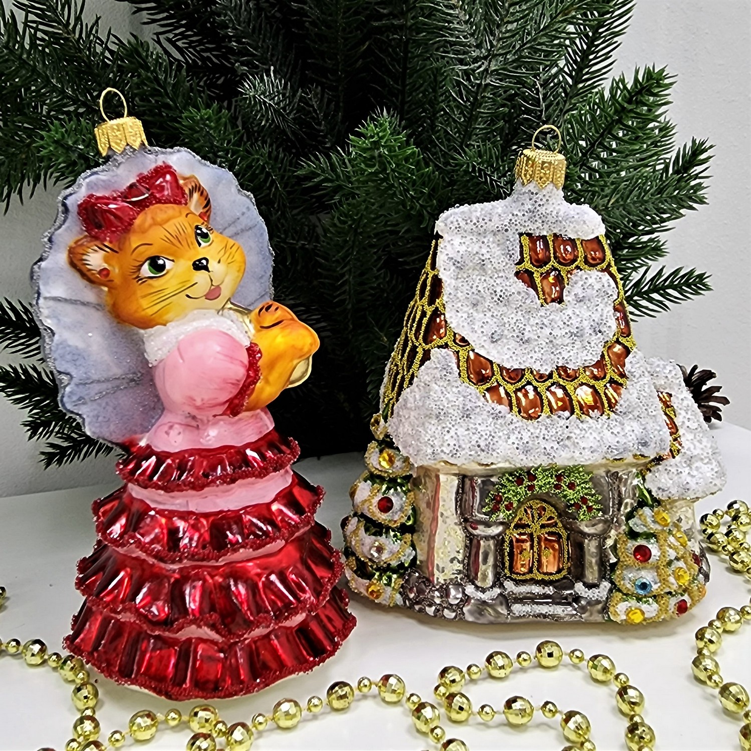 фото Набор ёлочных игрушек Домик и кошка с зонтиком красная (Кошкин дом)