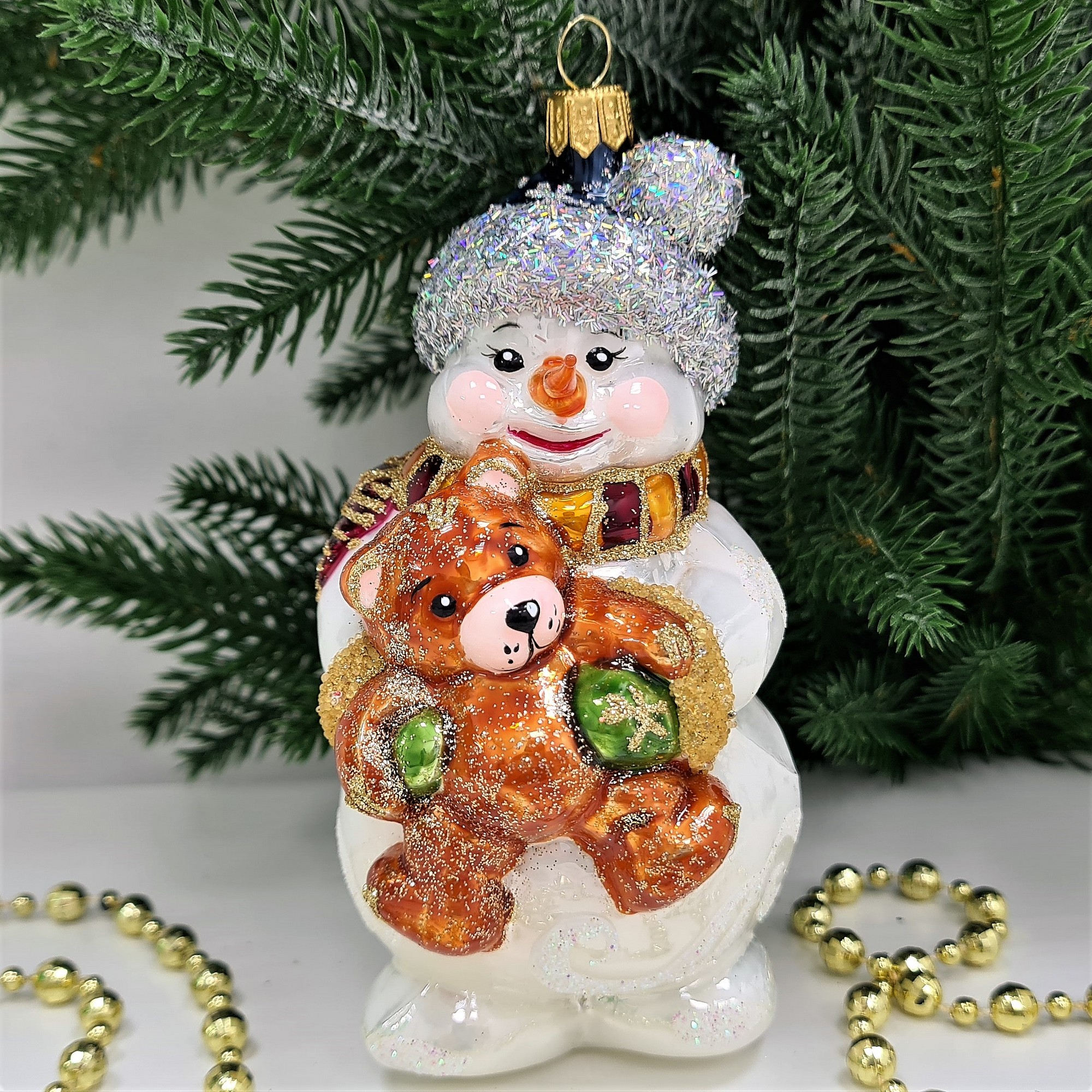 фото Стеклянная елочная игрушка Снеговик с мишкой