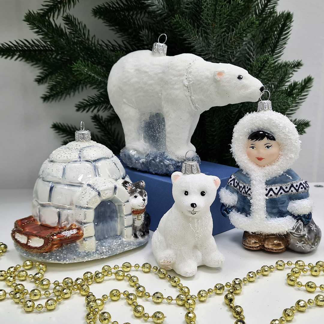 фото Набор ёлочных игрушек Белая медведица, умка, якуточка и юрта