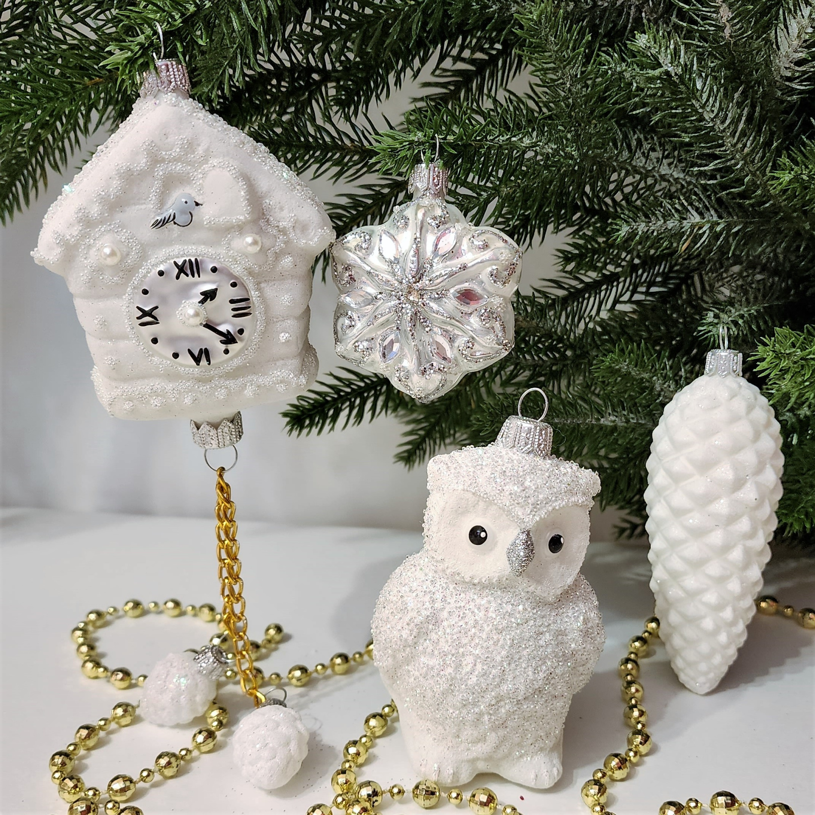 фото Набор ёлочных игрушек Белая сова, часы с кукушкой, снежинка и шишка