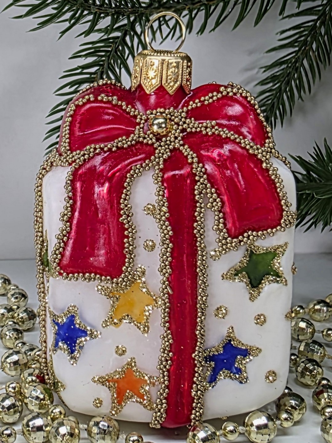 фото Стеклянная елочная игрушка Подарок винтаж