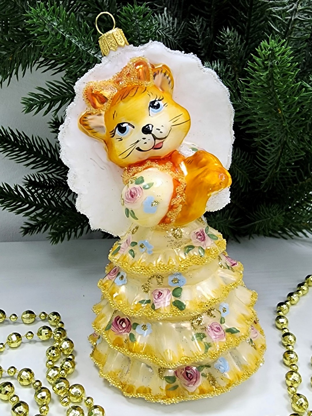 фото Стеклянная елочная игрушка Кошка с зонтиком версаль