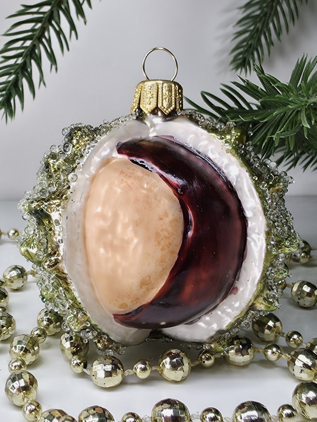 фото Стеклянная елочная игрушка Каштан