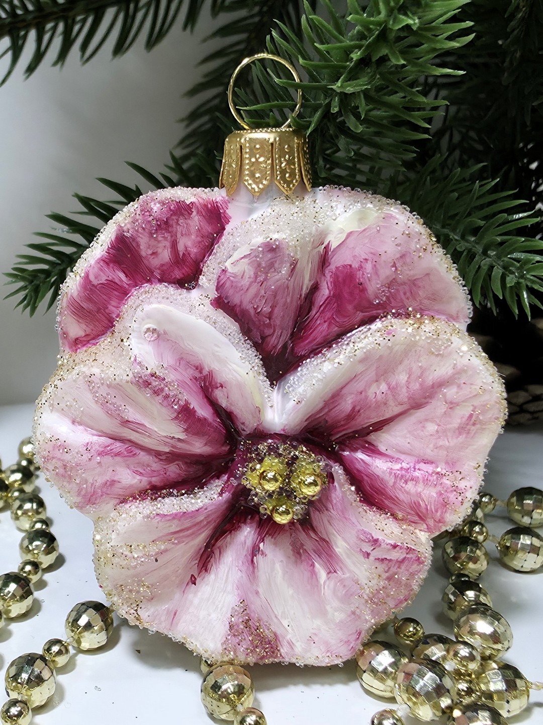 фото Стеклянная елочная игрушка Фиалка