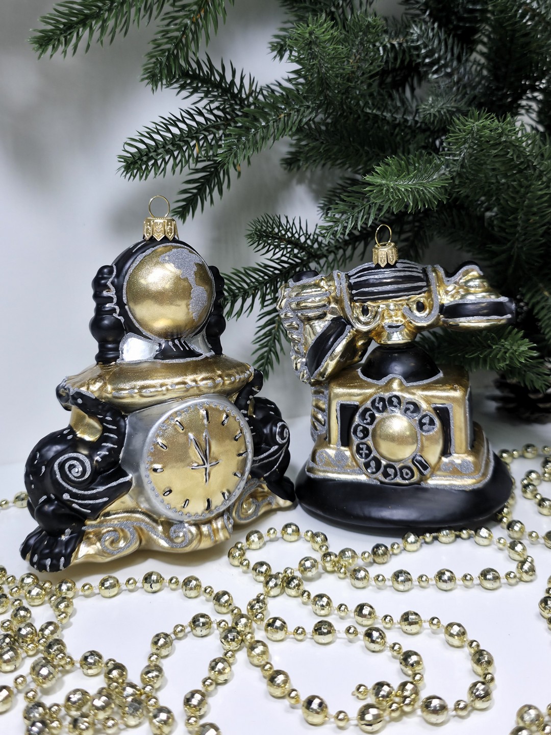 фото Набор ёлочных игрушек Телефон и часы с глобусом ретро