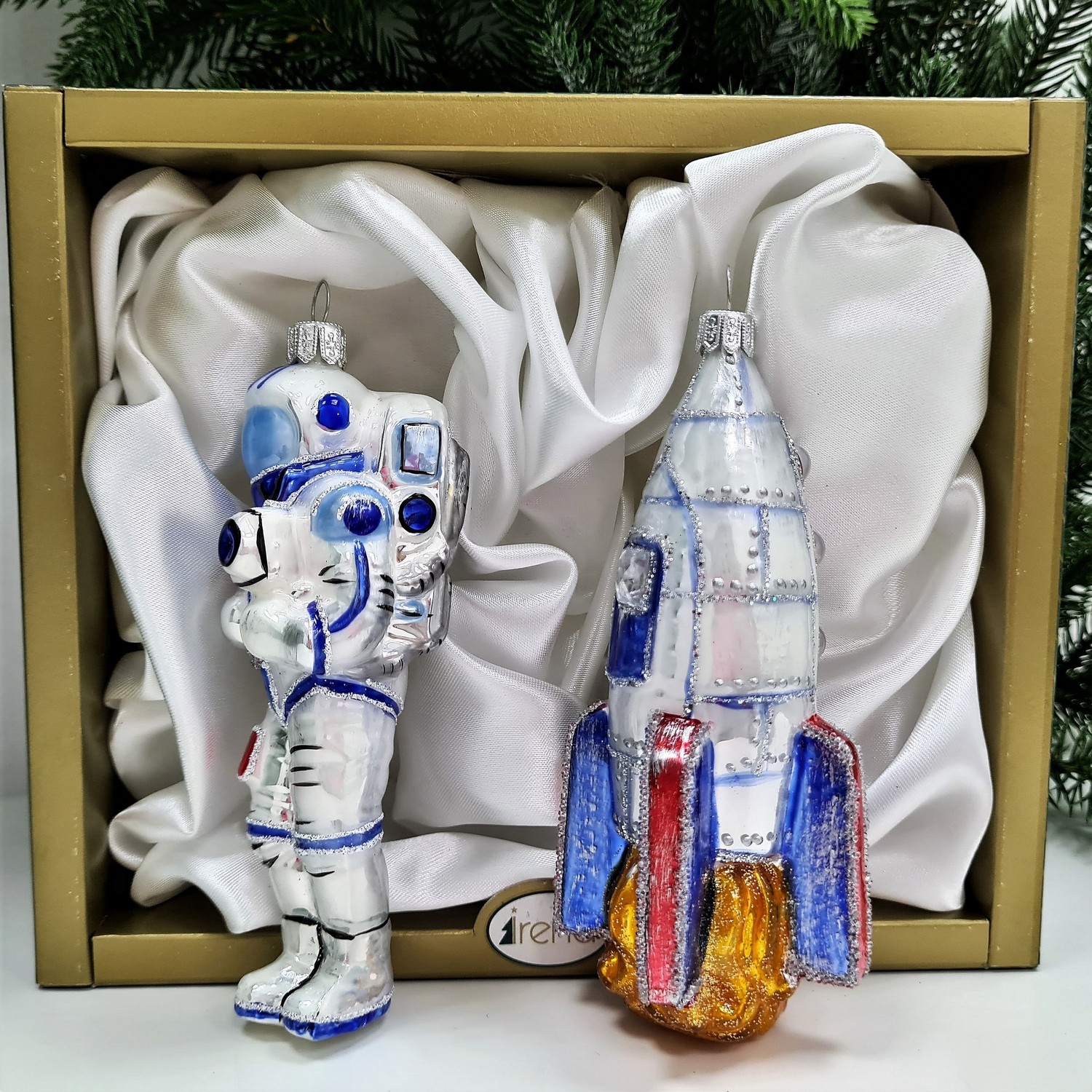 фото Набор ёлочных игрушек Космонавт и ракета