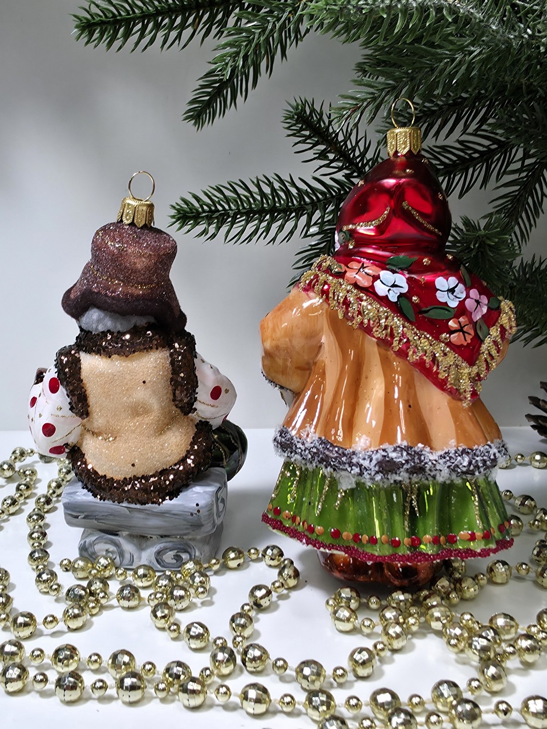 фото Набор ёлочных игрушек Бабушка с кувшином и дед с балалайкой