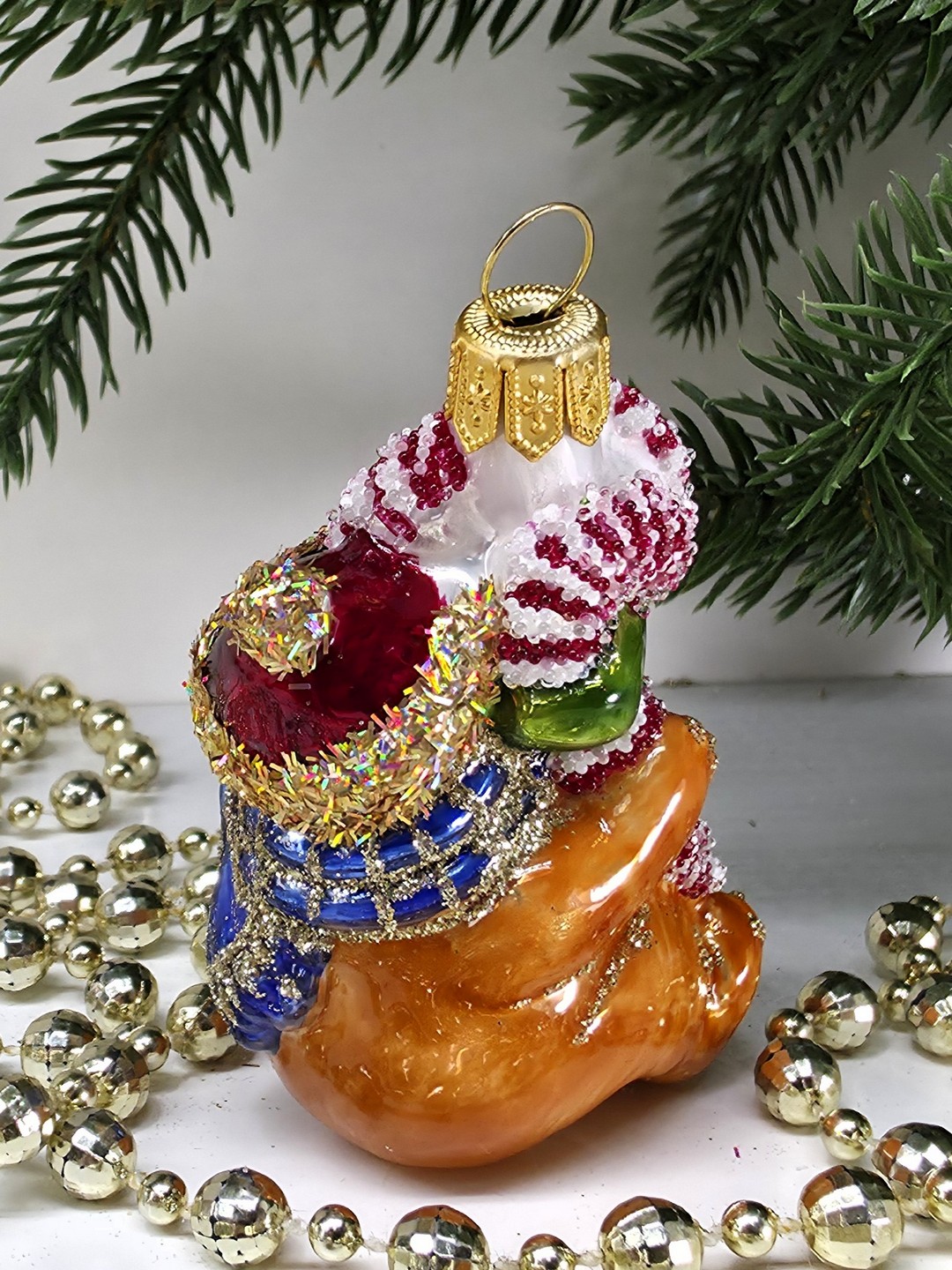 фото Стеклянная елочная игрушка Мишка с сахарной палочкой