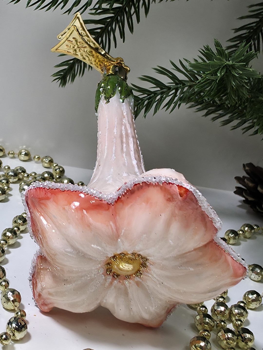 фото Стеклянная елочная игрушка Цветочек на прищепке