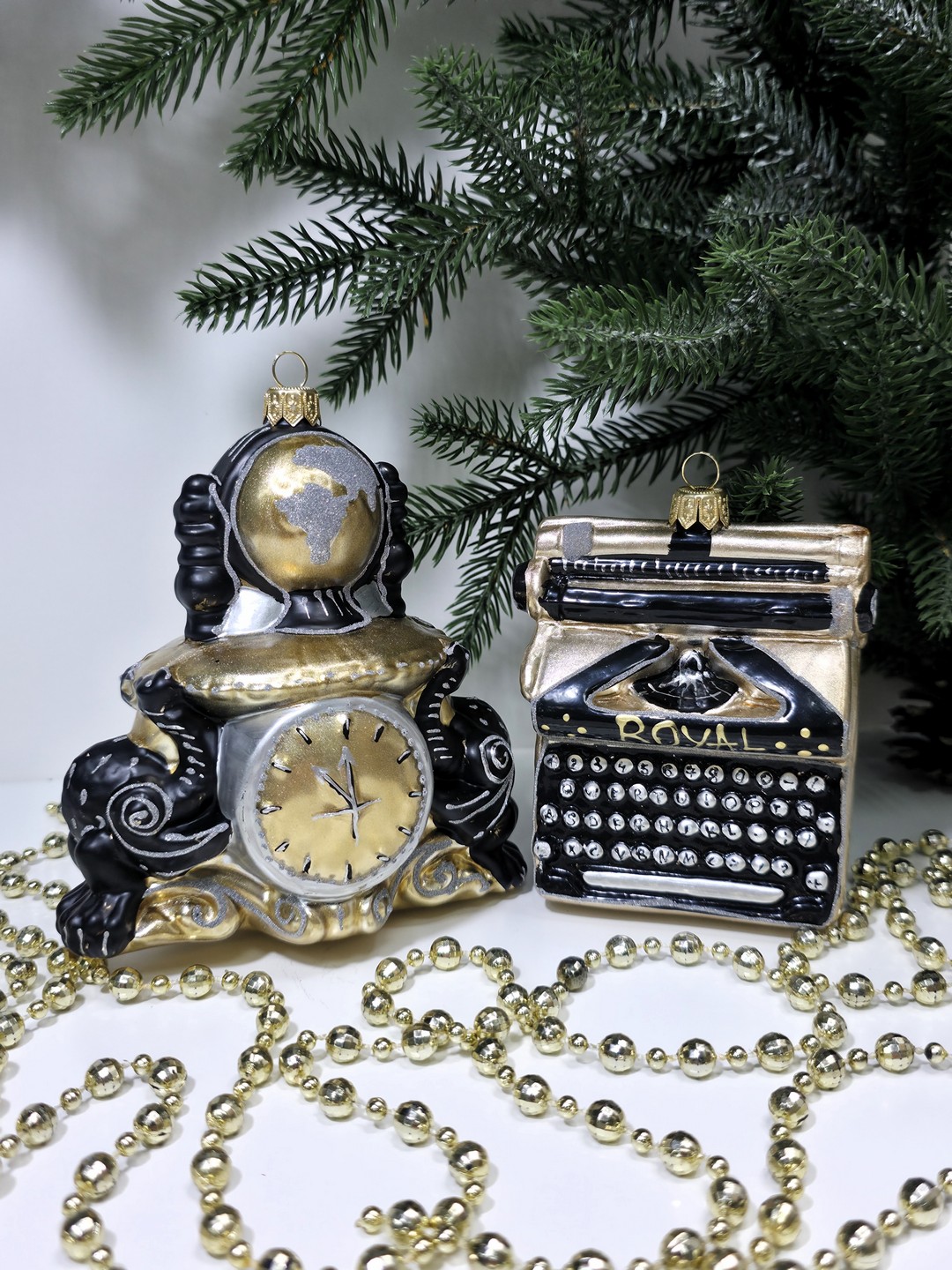 фото Набор ёлочных игрушек Часы с глобусом и печатная машинка ретро
