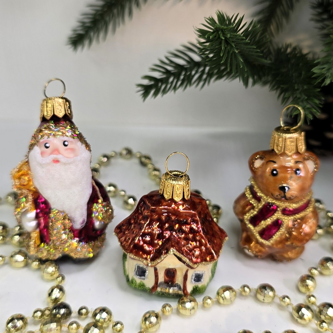фото Набор стеклянных ёлочных игрушек Irena-Co Дед Мороз, домик и мишка