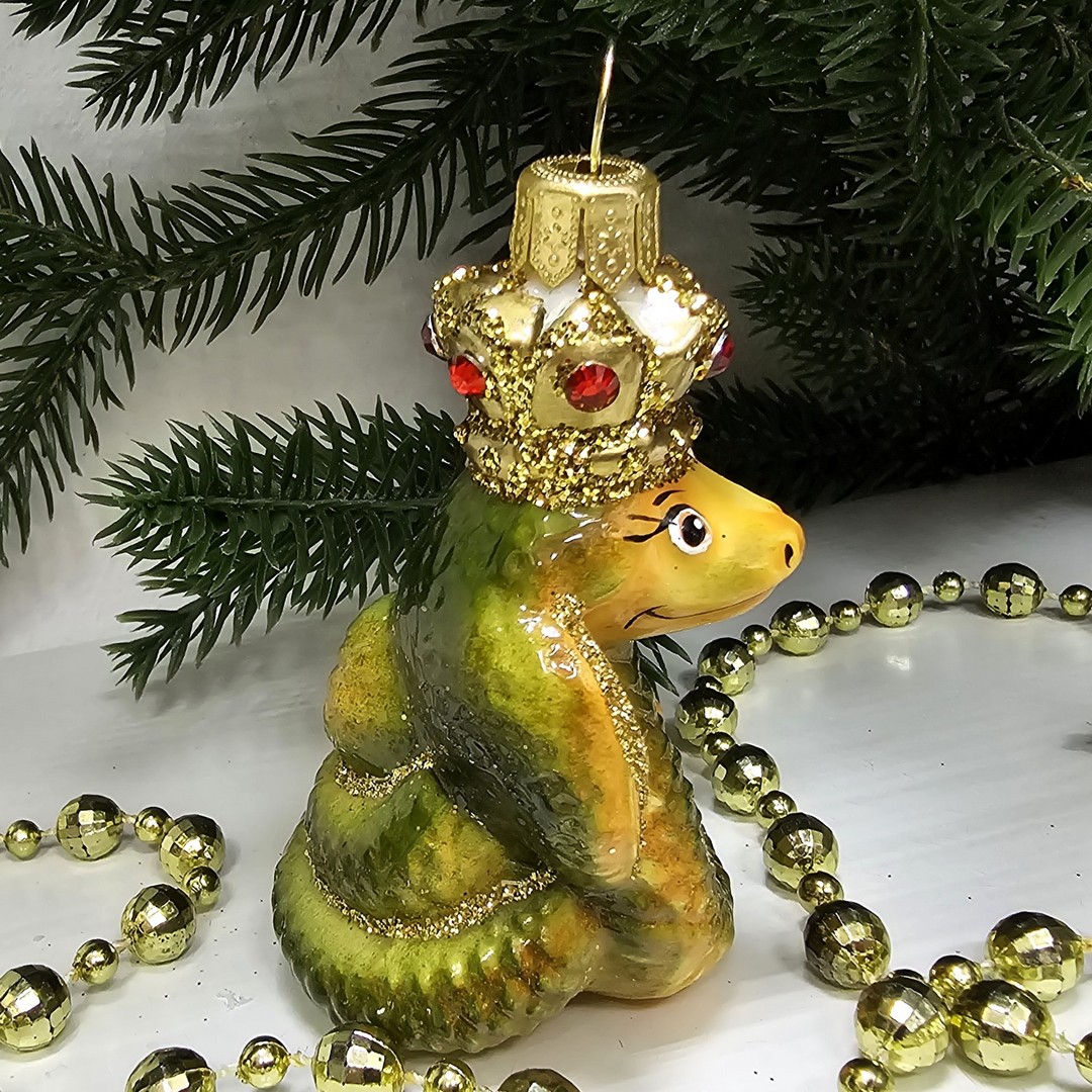 фото Стеклянная елочная игрушка Кобра в короне