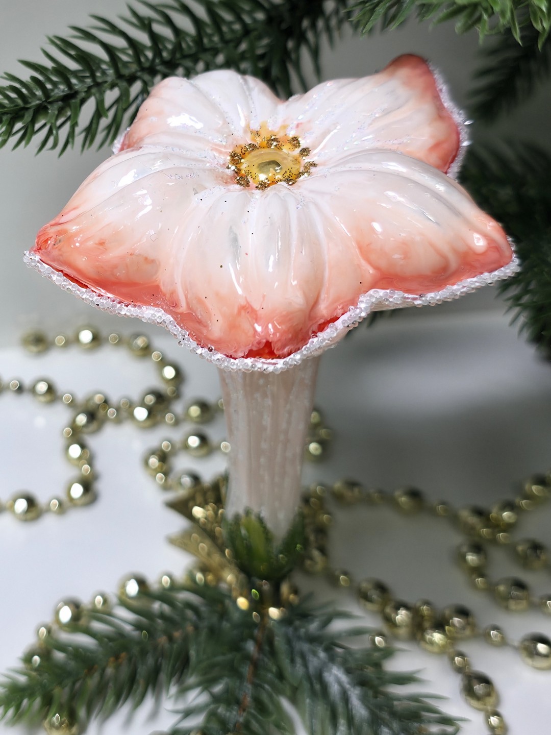 фото Стеклянная елочная игрушка Цветочек на прищепке