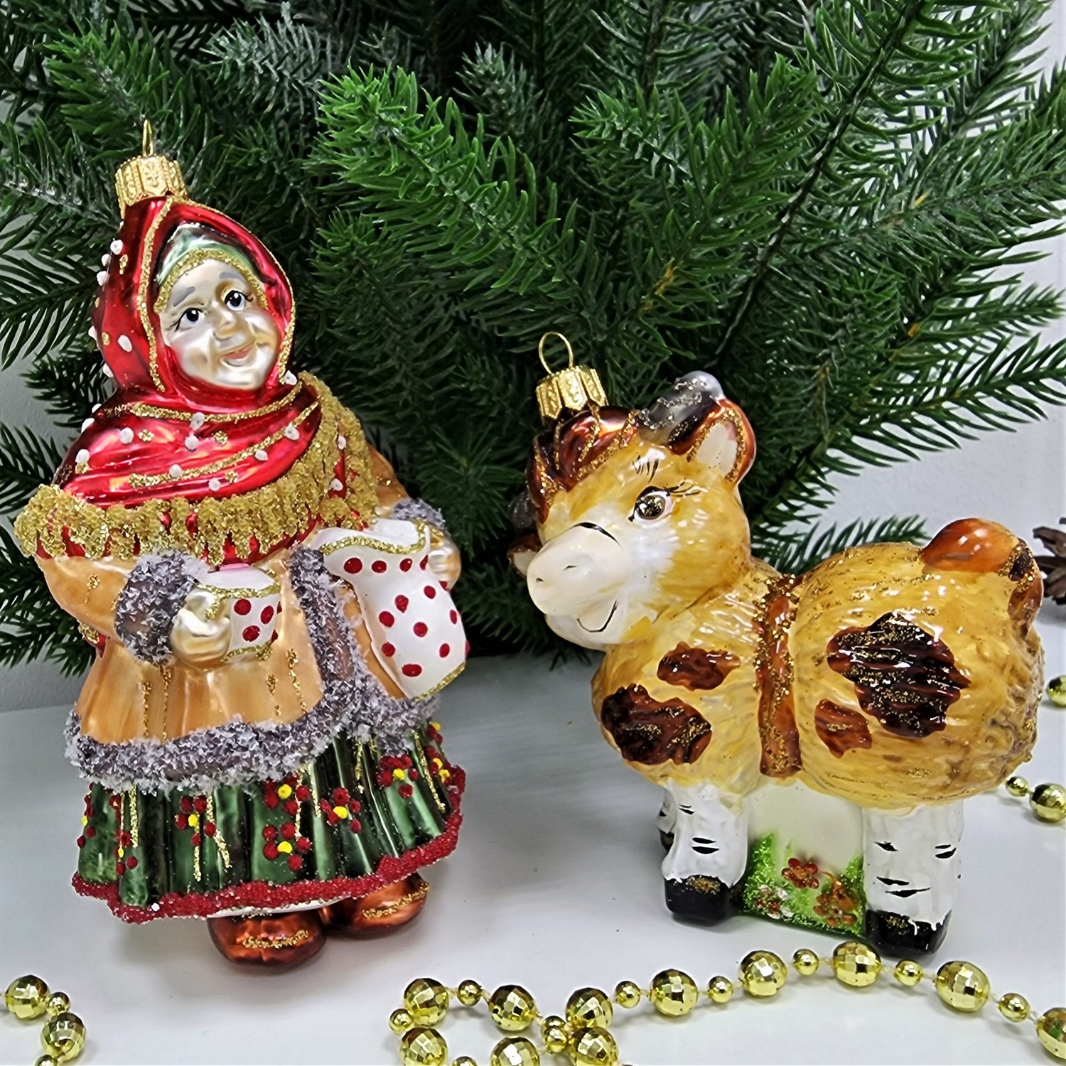 фото Набор ёлочных игрушек Бабушка с кувшином и бычок