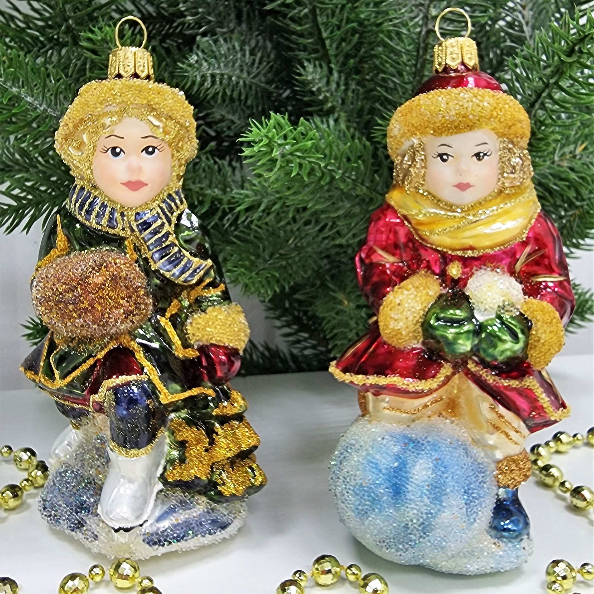 фото Набор ёлочных игрушек Девочка со снежком и мальчик на коньках эмаль
