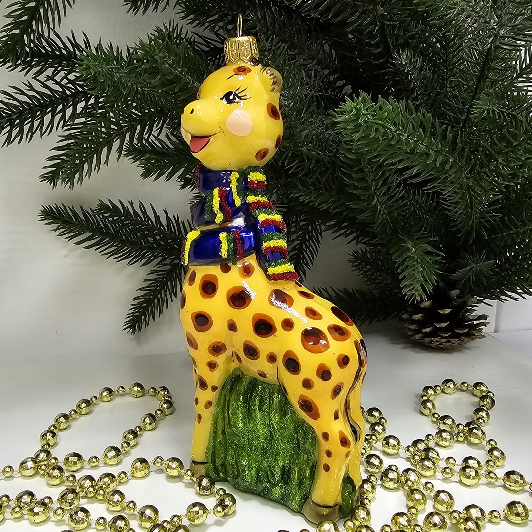 фото Стеклянная елочная игрушка Жираф в шарфе