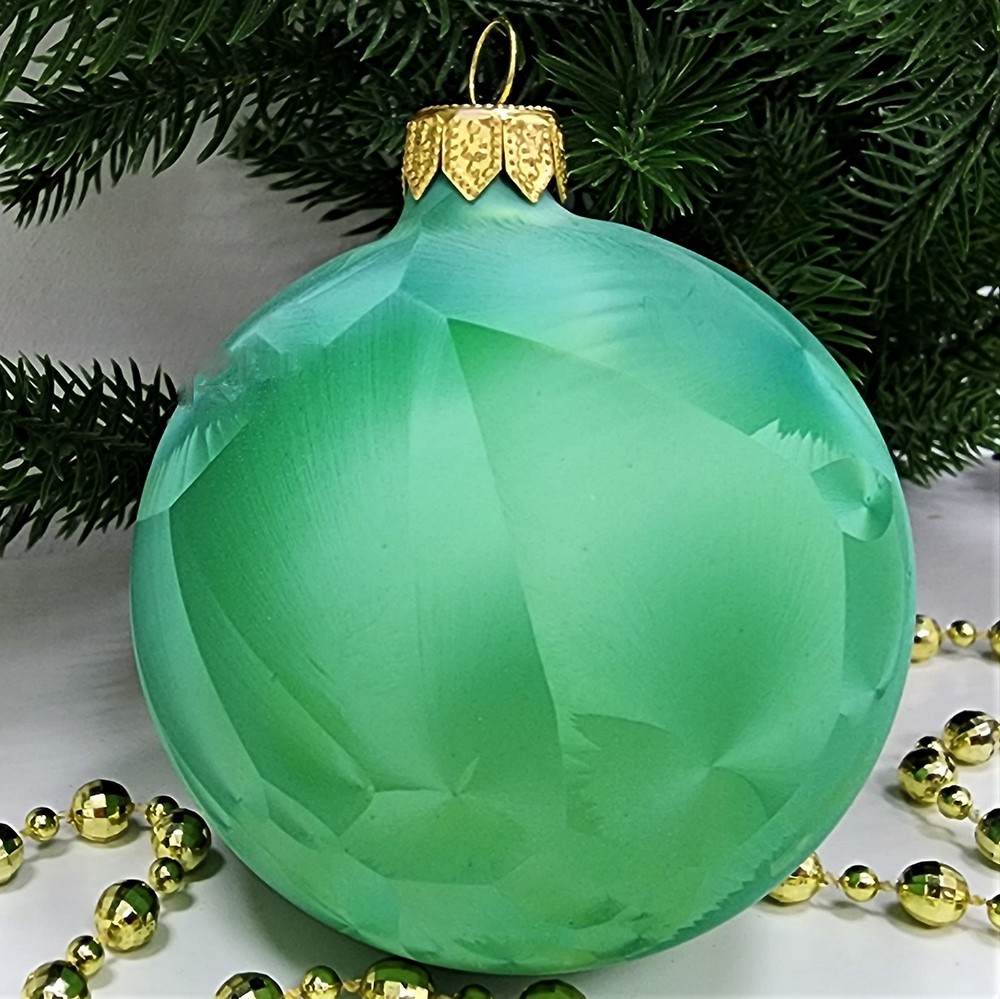 фото Стеклянный шар 80 мм Морозко зеленый