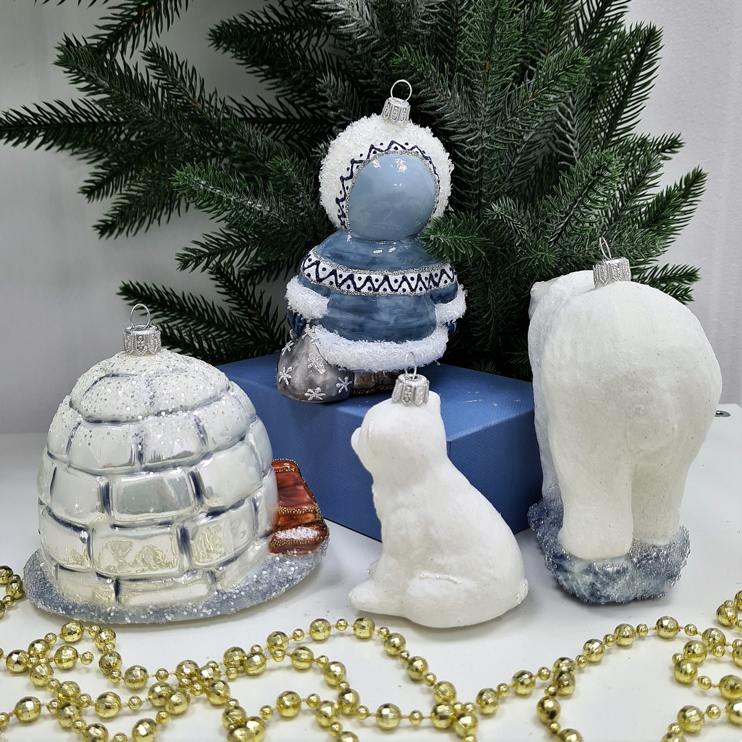 фото Набор ёлочных игрушек Белая медведица, умка, якуточка и юрта