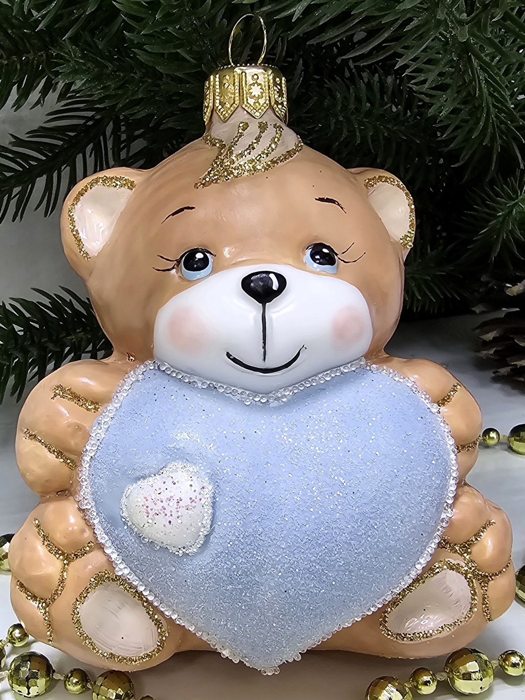 фото Стеклянная елочная игрушка Мишка с сердцем