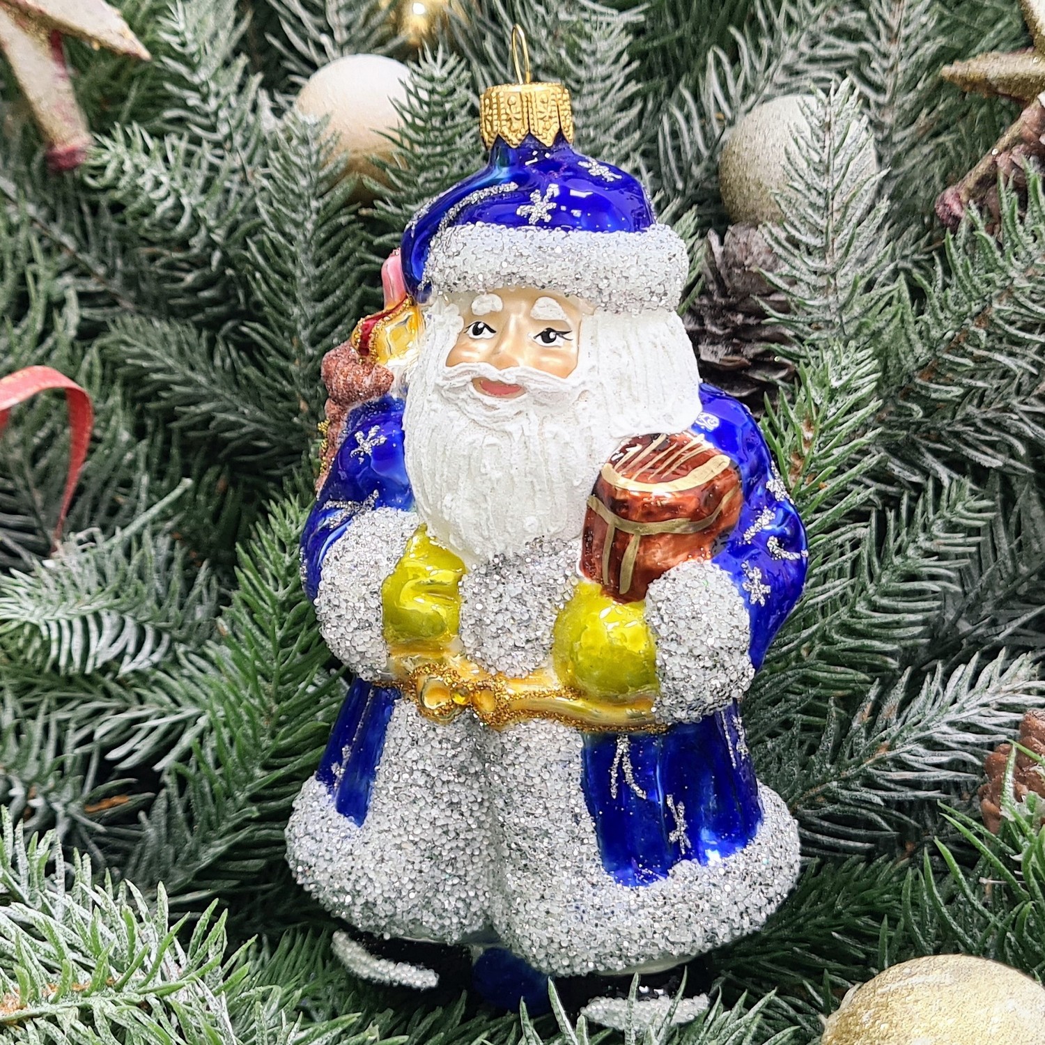фото Стеклянная елочная игрушка Дед Мороз с подарками
