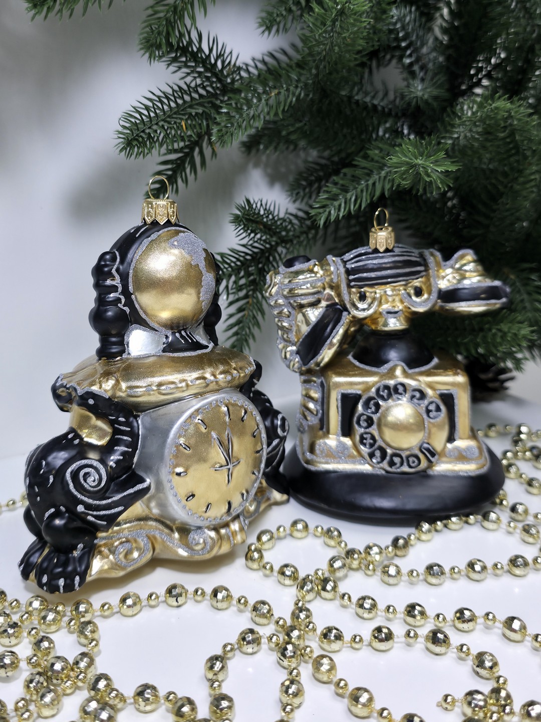 фото Набор ёлочных игрушек Телефон и часы с глобусом ретро