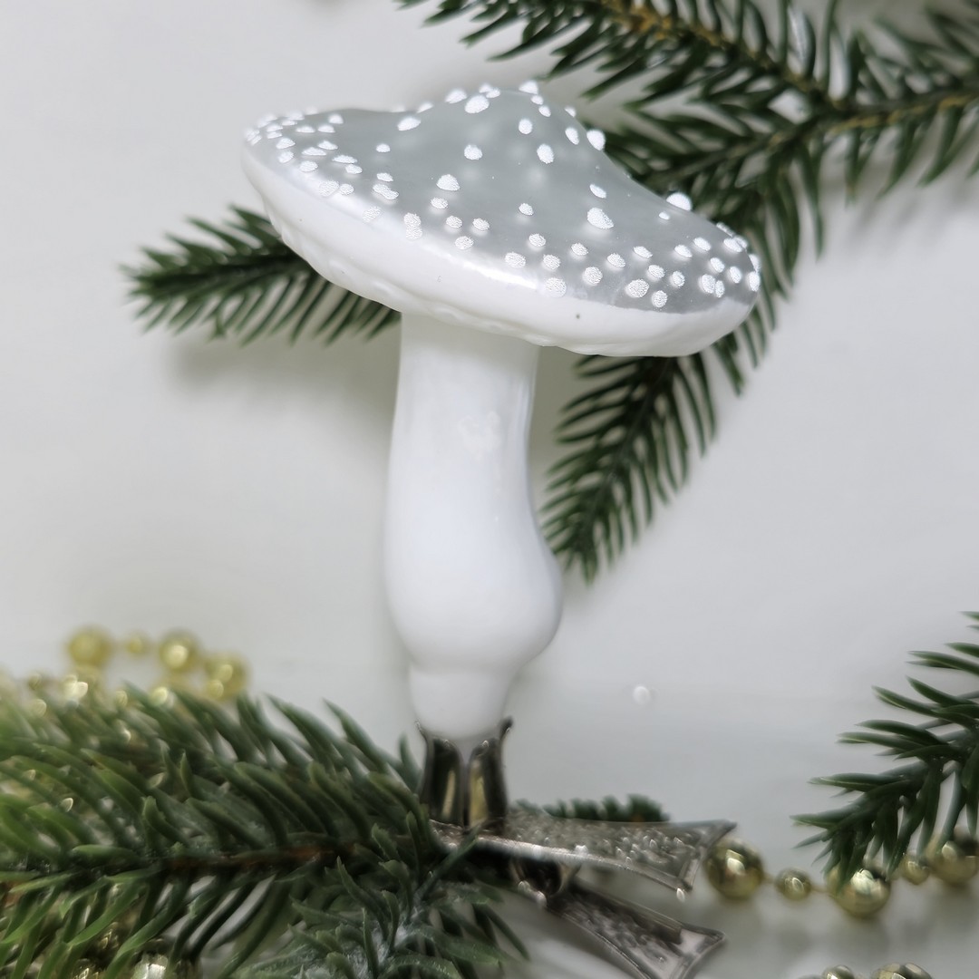 фото Стеклянная елочная игрушка Грибочек