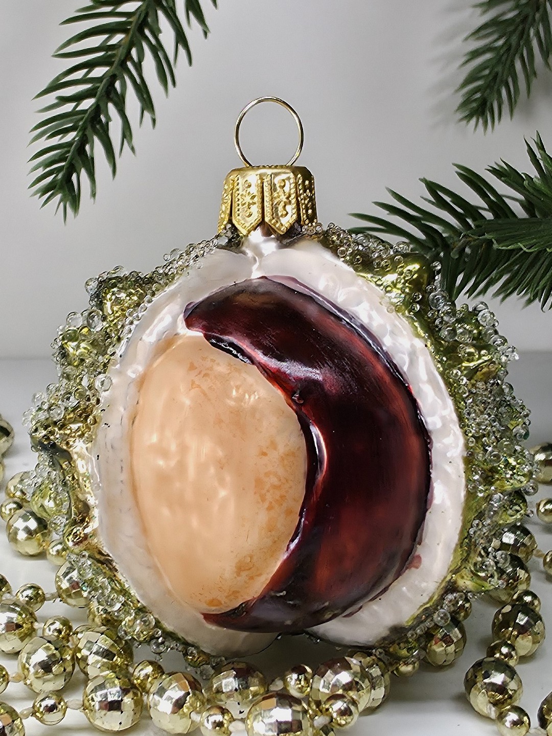 фото Стеклянная елочная игрушка Каштан