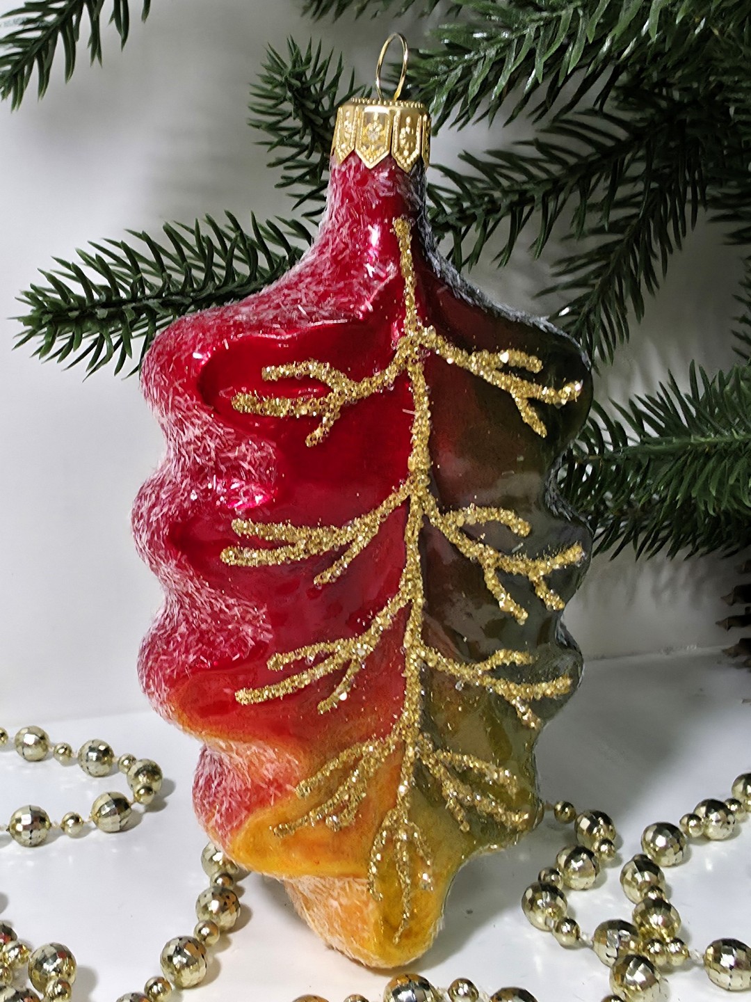 фото Стеклянная елочная игрушка Дубовый листок