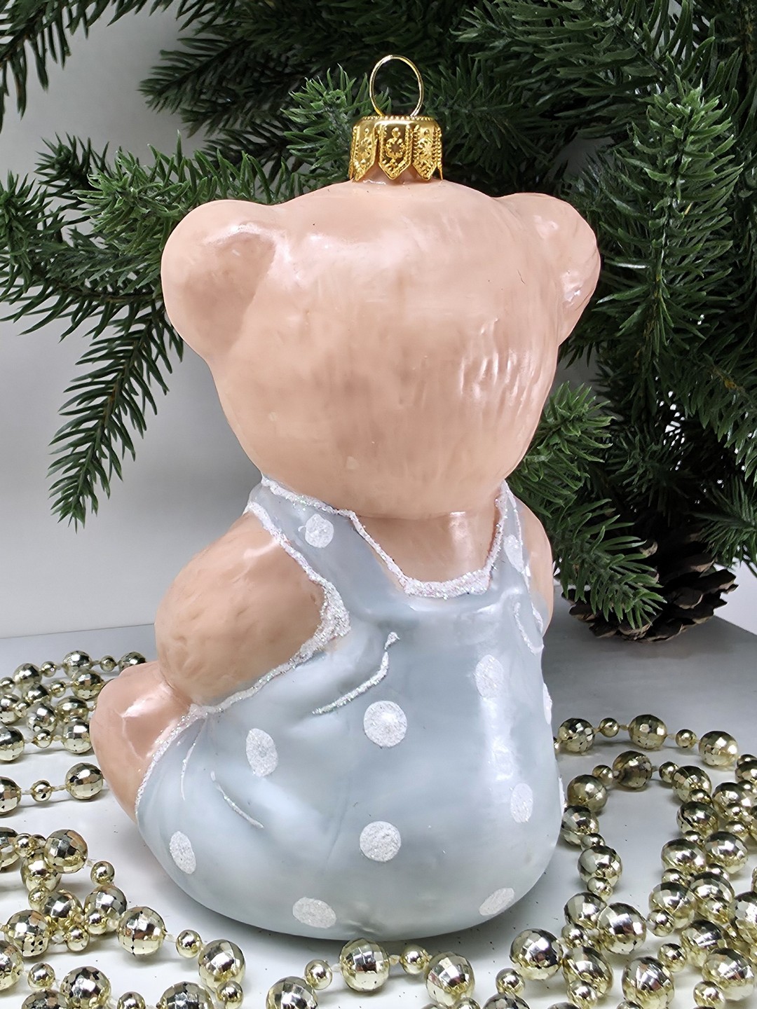 фото Стеклянная елочная игрушка Мишка с мячом