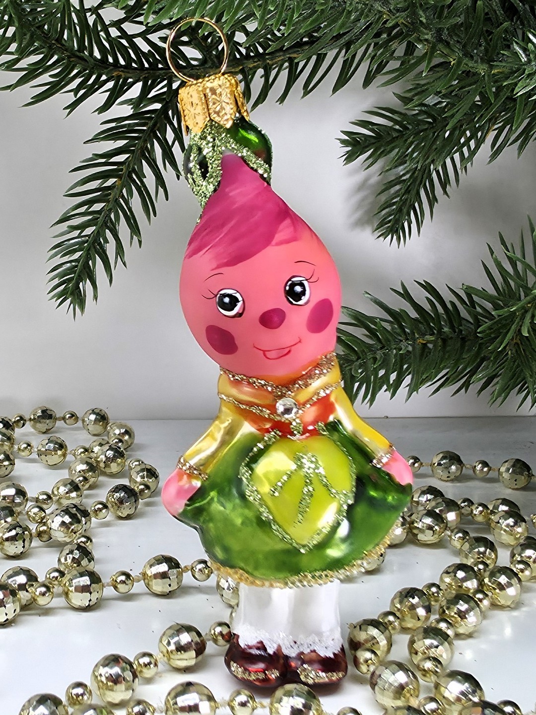 фото Стеклянная елочная игрушка Редиска