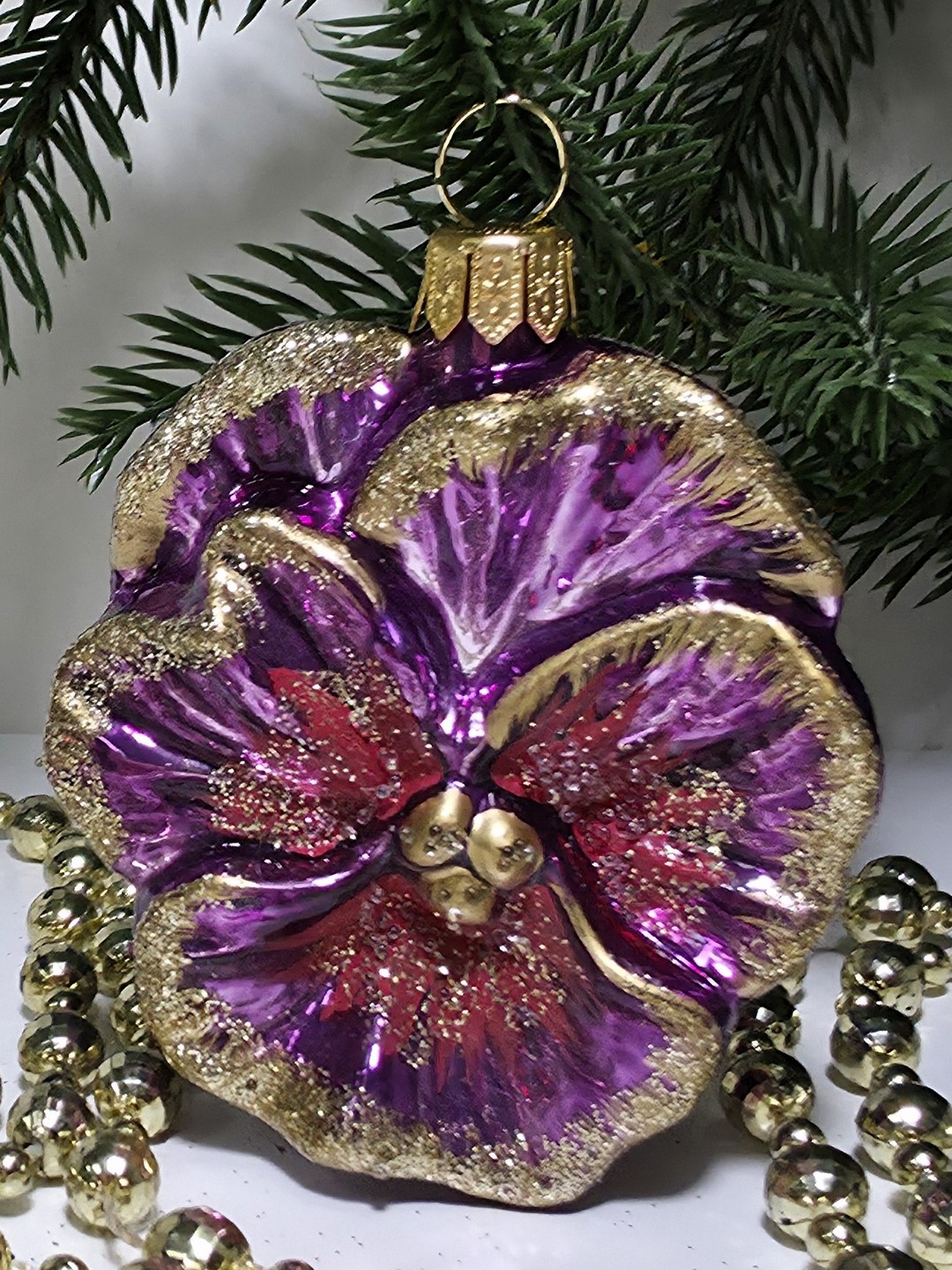 фото Стеклянная елочная игрушка Фиалка
