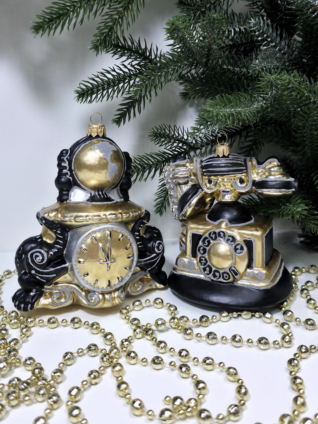 фото Набор ёлочных игрушек Телефон и часы с глобусом ретро