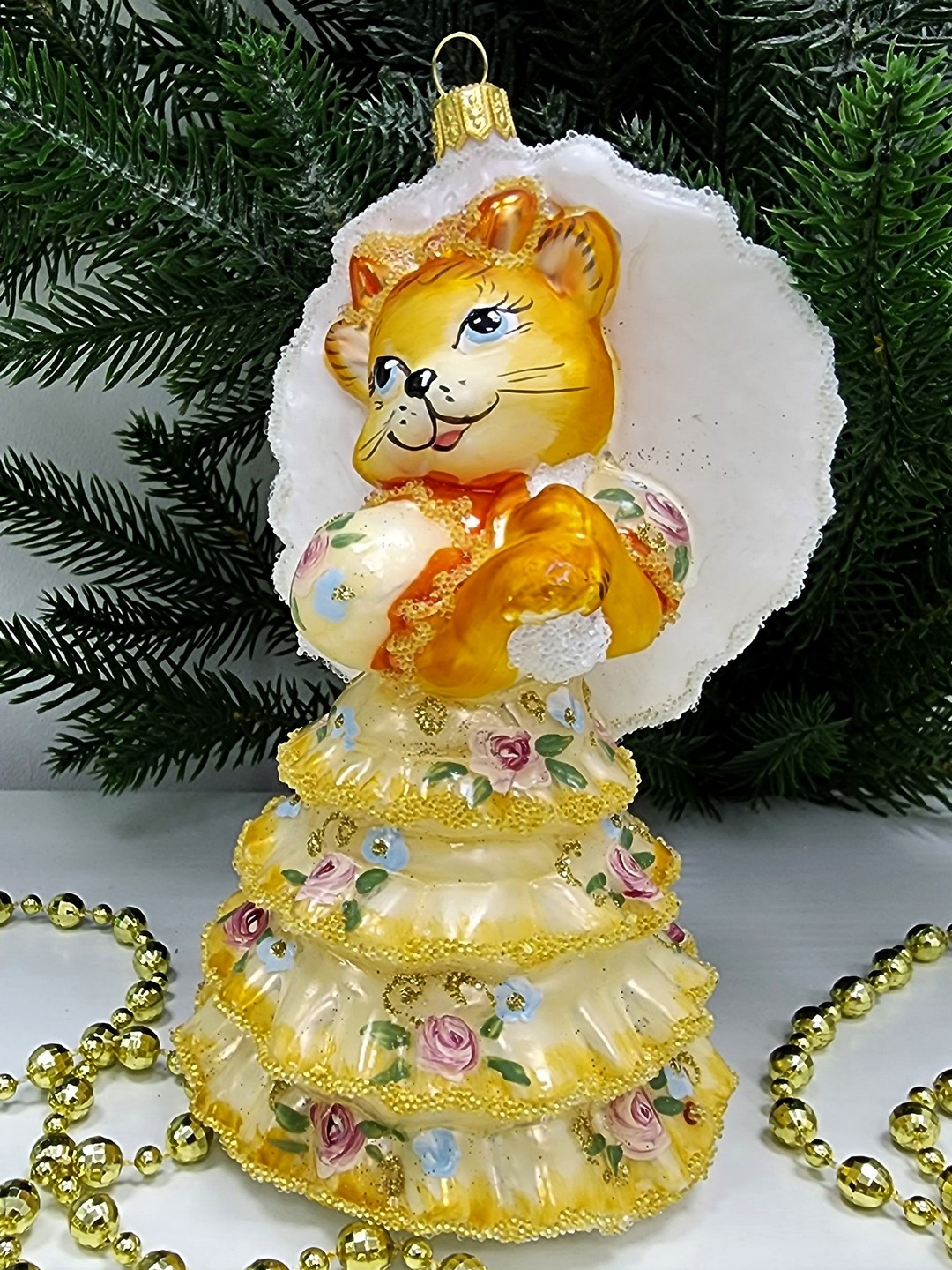 фото Стеклянная елочная игрушка Кошка с зонтиком версаль
