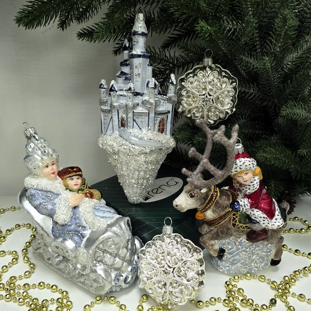 фото Набор ёлочных игрушек Герда на олене, замок, Снежная королева и снежинки