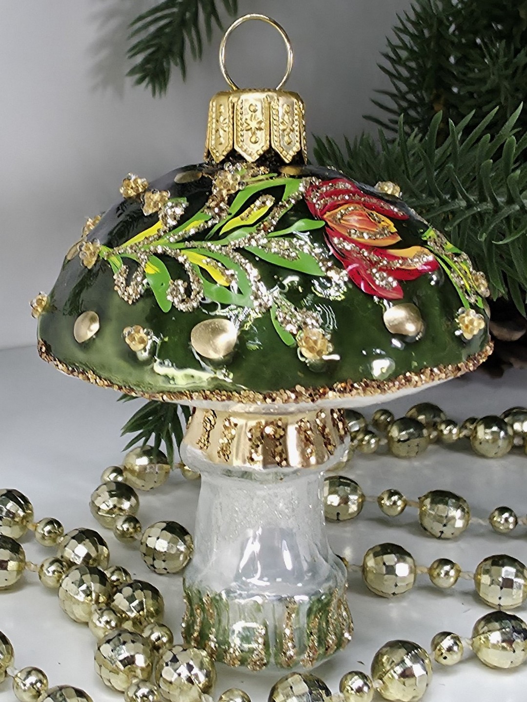 фото Стеклянная елочная игрушка Грибочек зелёный