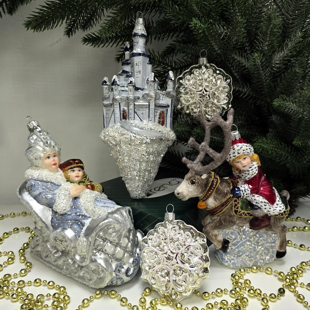 фото Набор ёлочных игрушек Герда на олене, замок, Снежная королева и снежинки