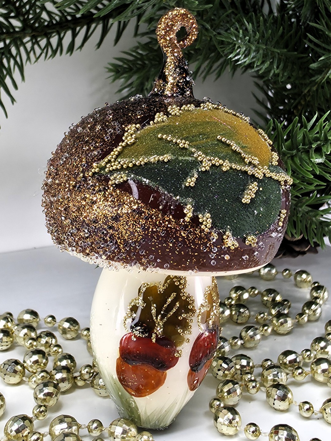 фото Стеклянная елочная игрушка Грибочек
