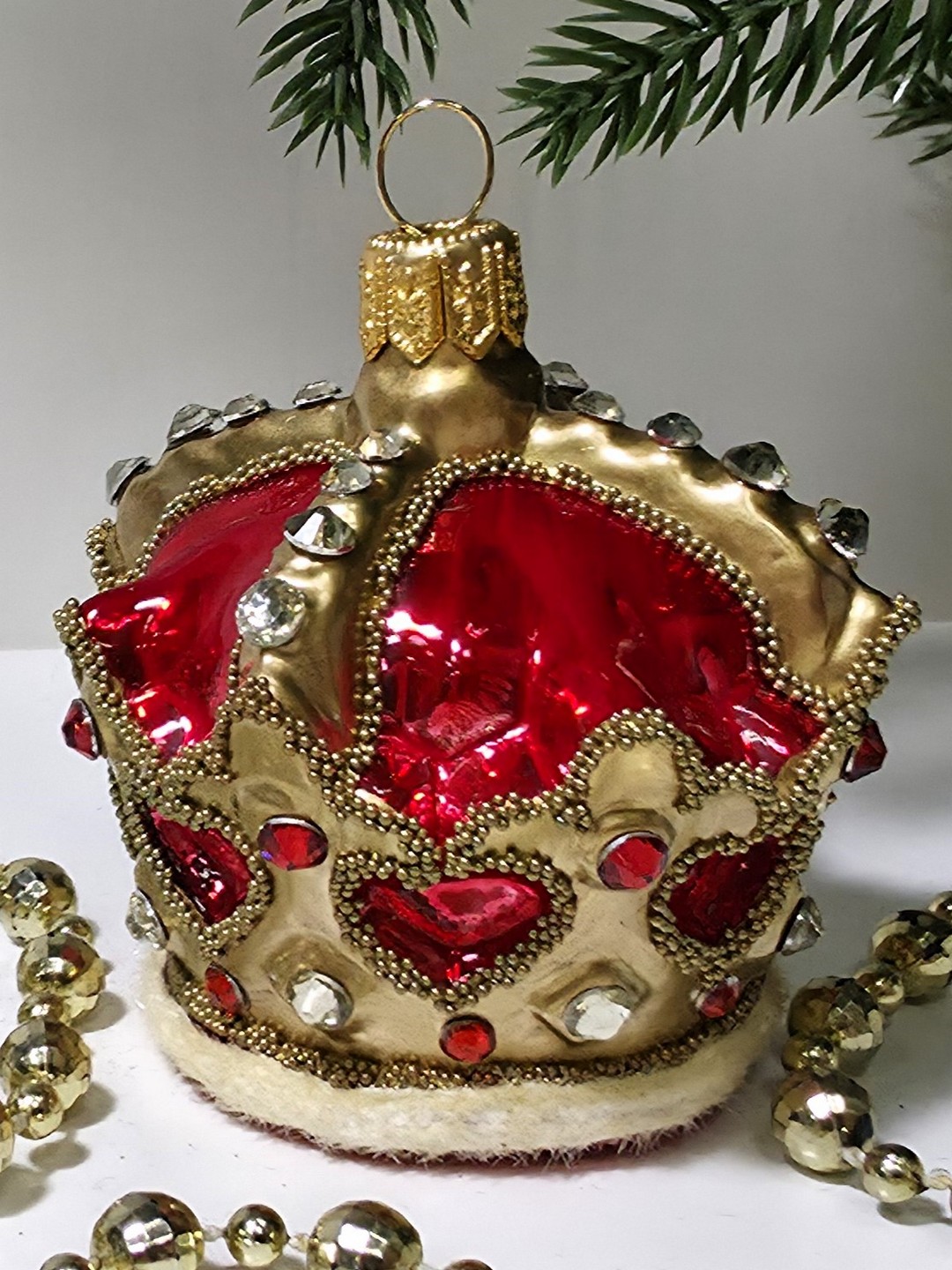 фото Стеклянная елочная игрушка Корона красная