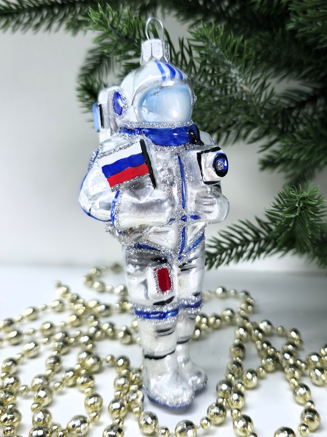 фото Стеклянная елочная игрушка Космонавт