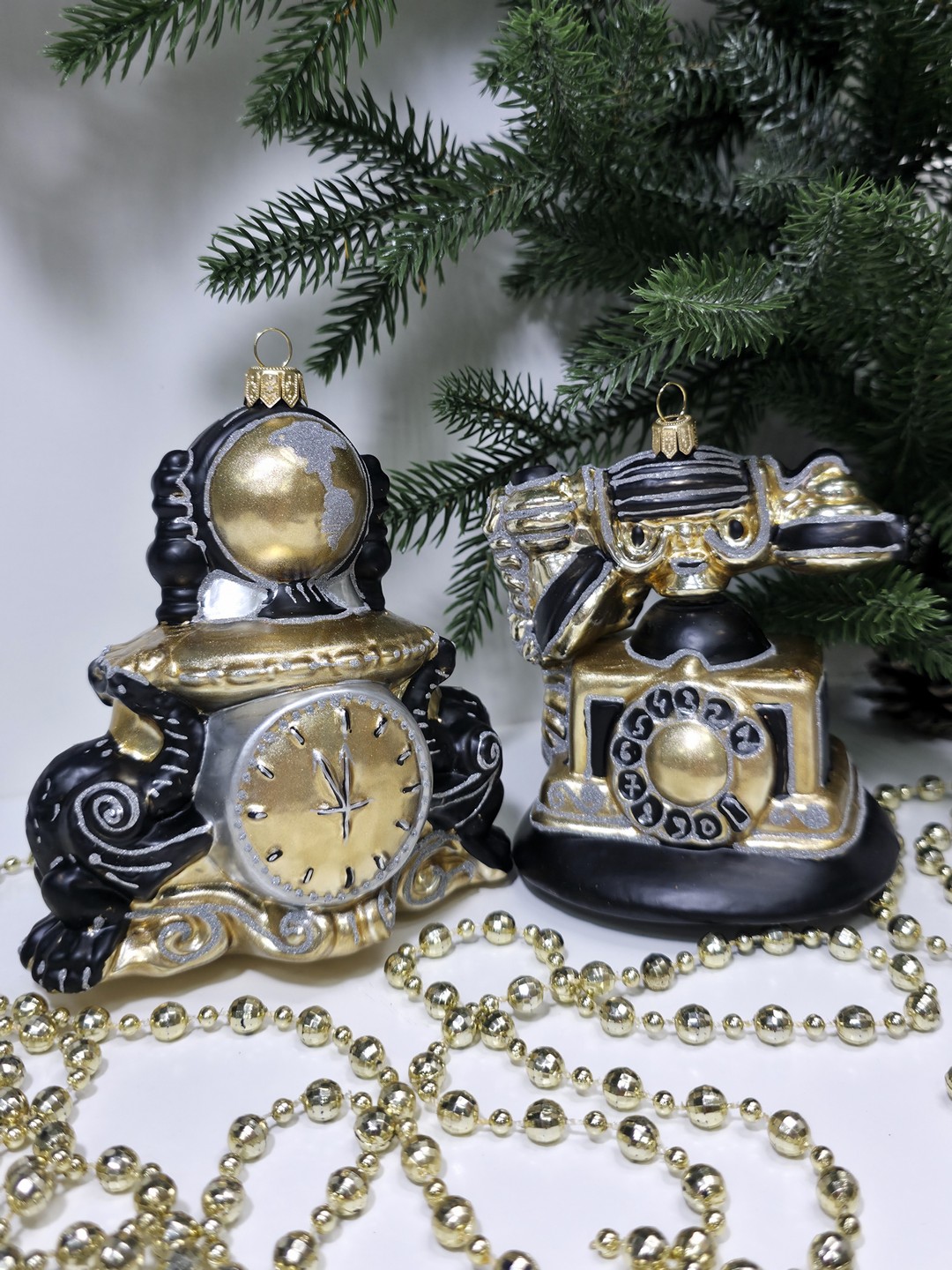 фото Набор ёлочных игрушек Телефон и часы с глобусом ретро
