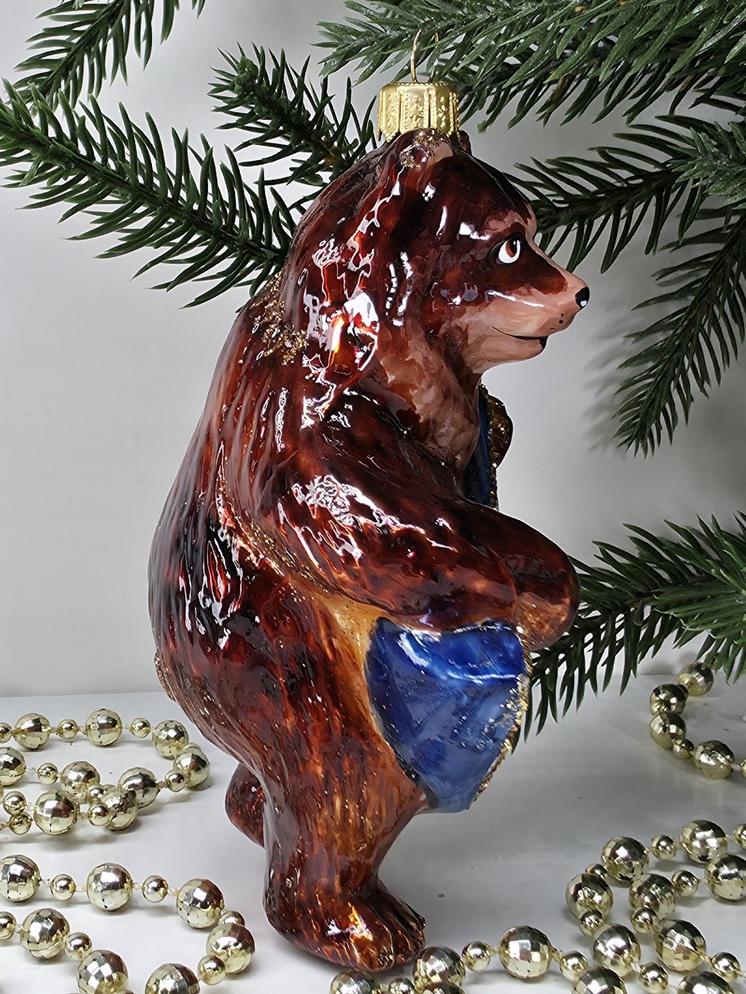 фото Стеклянная елочная игрушка Медведь с балалайкой