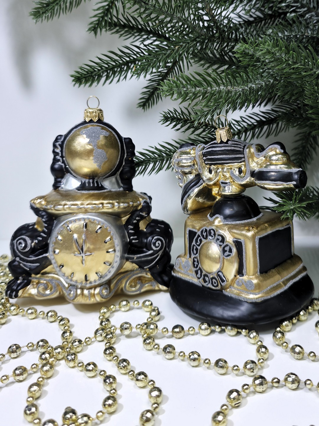 фото Набор ёлочных игрушек Телефон и часы с глобусом ретро