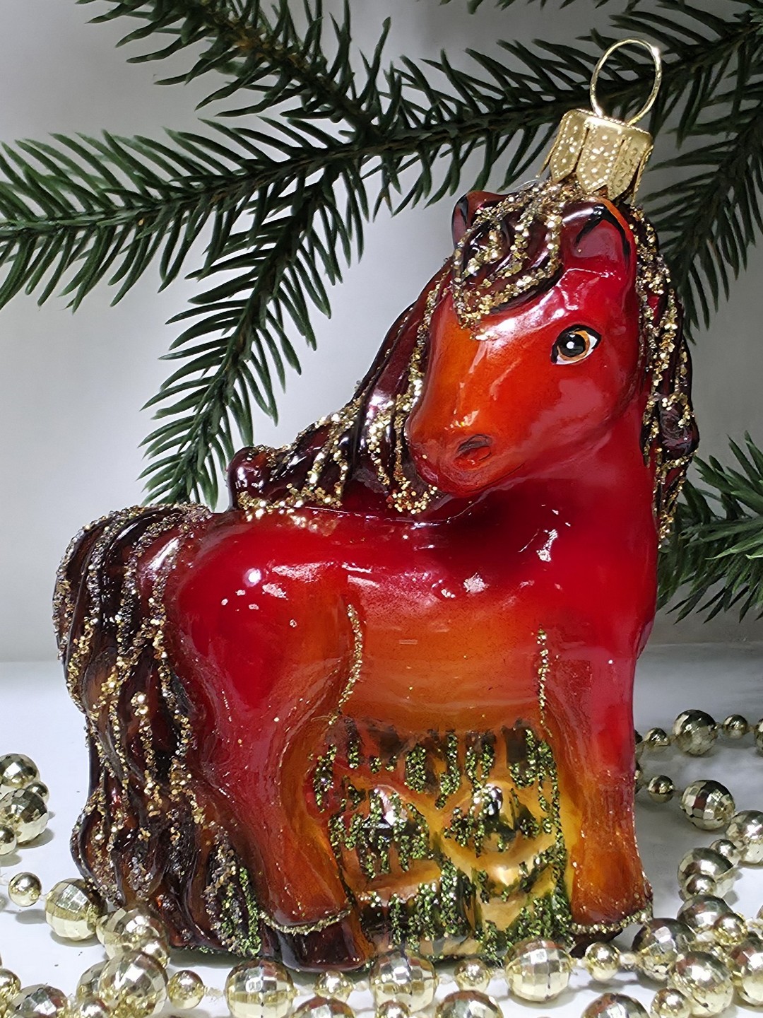 фото Стеклянная елочная игрушка Лошадка смотрит в бок
