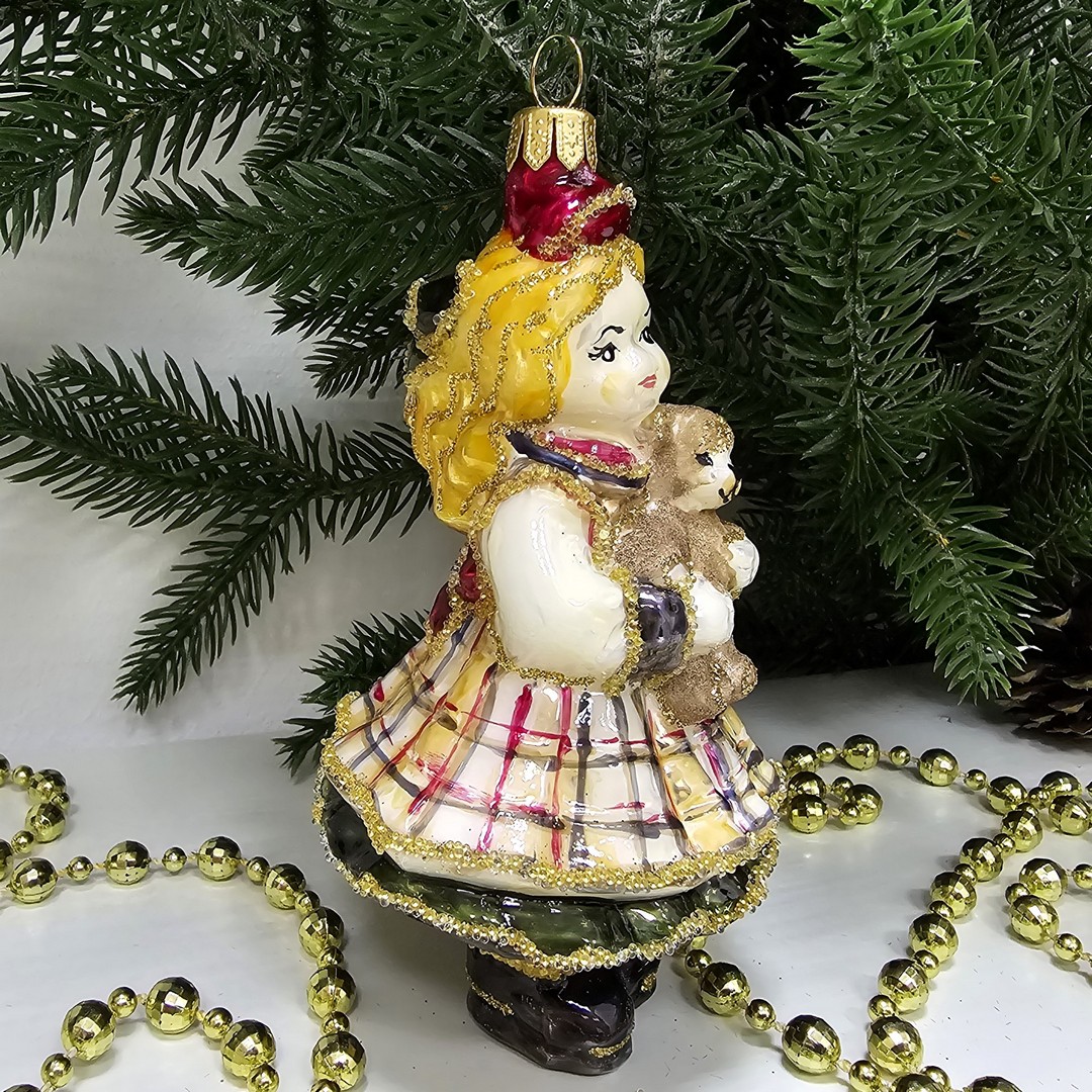 фото Стеклянная елочная игрушка Девочка с мишкой