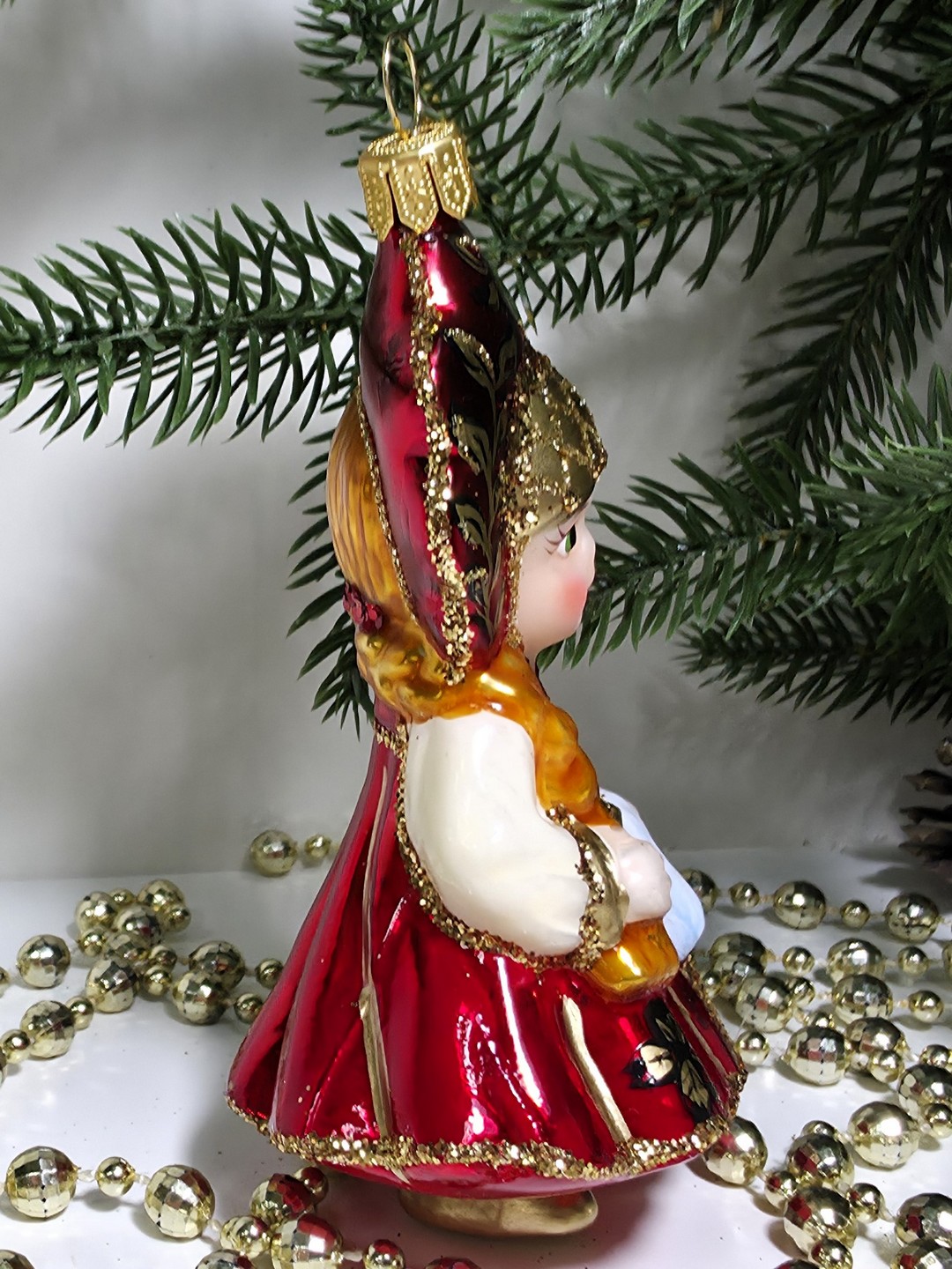 фото Стеклянная елочная игрушка Девочка в сарафане