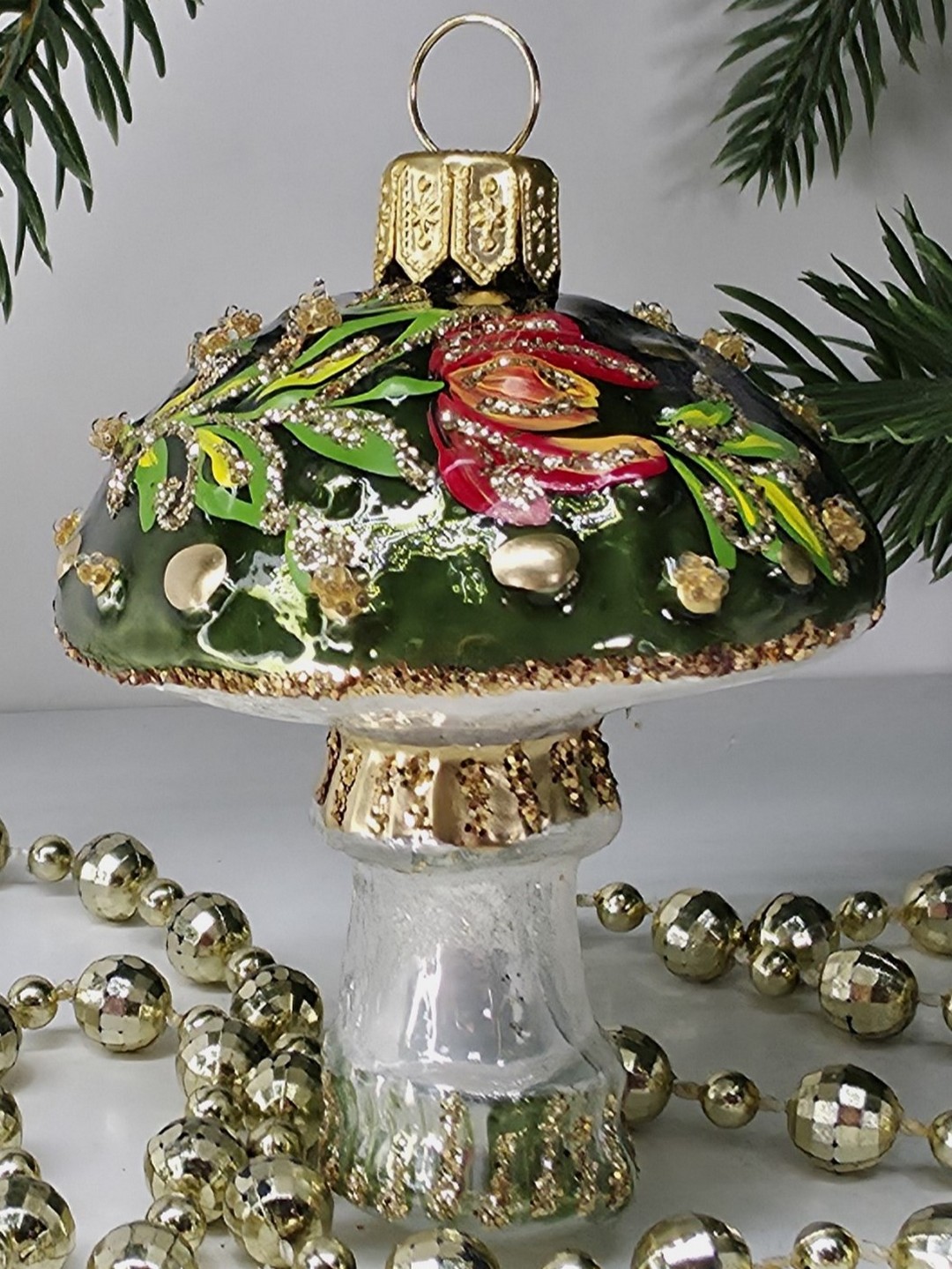 фото Стеклянная елочная игрушка Грибочек зелёный